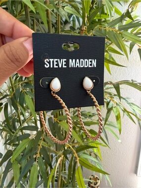 Steve Madden Gold Twisted Hoop Earrings with White Teardrop